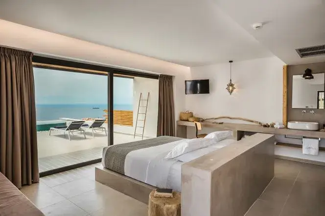 Image No.19-7 Bed Hotel for sale