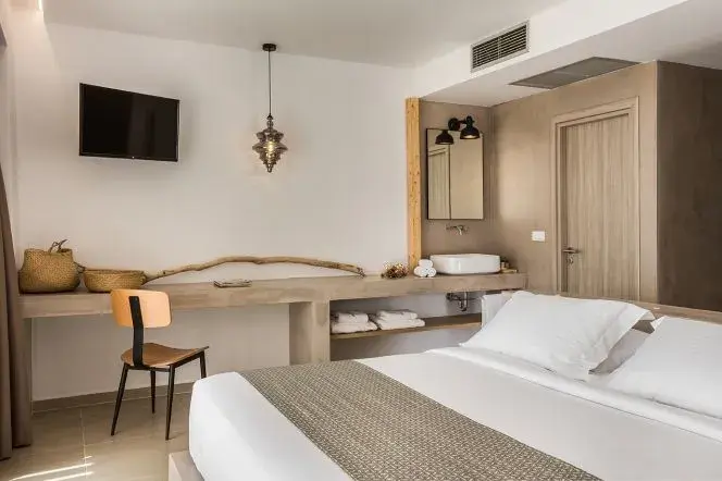 Image No.21-7 Bed Hotel for sale