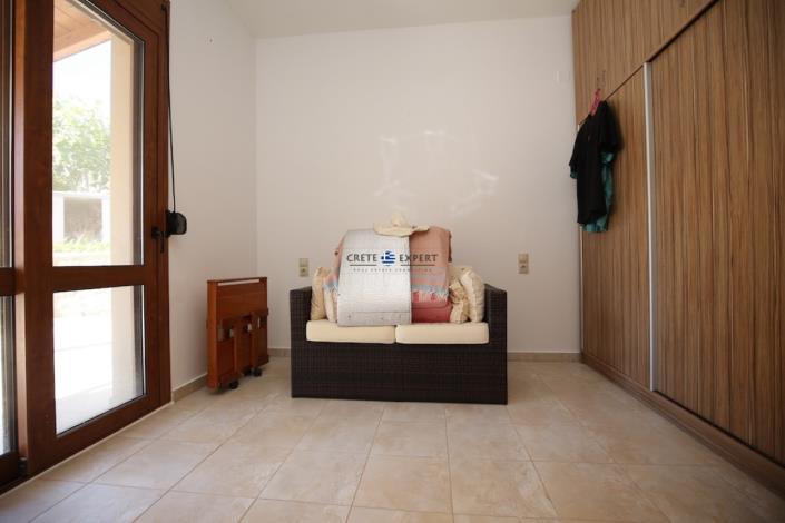 Image No.8-3 Bed House for sale