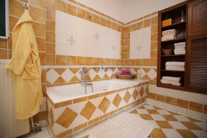 Image No.18-Villa de 4 chambres à vendre à Kokkino Horio