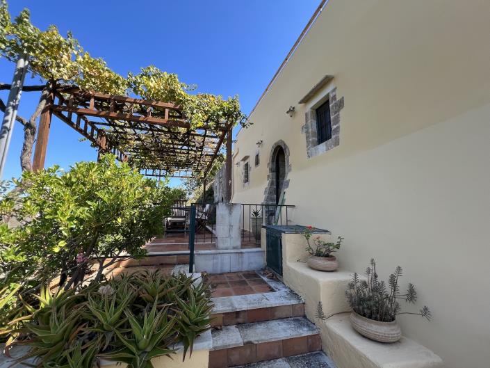 Image No.1-4 Bed House/Villa for sale