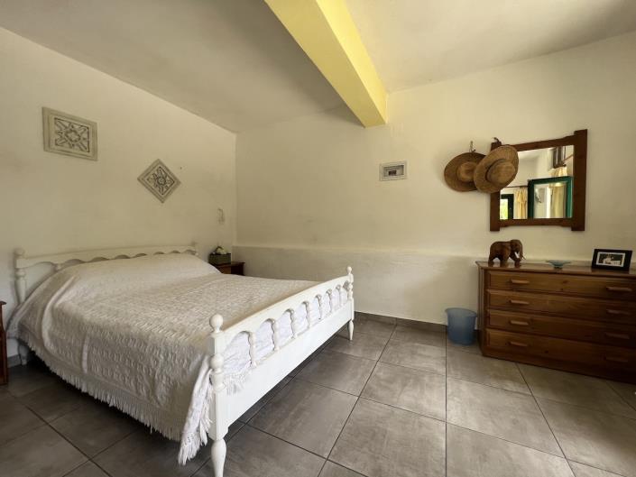 Image No.8-3 Bed House for sale