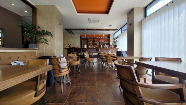 Image No.11-9 Bed Hotel for sale