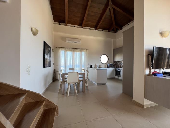 Image No.29-16 Bed Hotel for sale