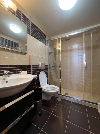 Image No.37-16 Bed Hotel for sale