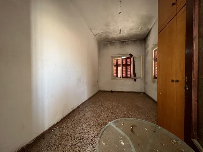 Image No.4-6 Bed House for sale