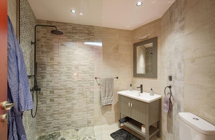 Image No.44-Villa de 5 chambres à vendre à Almyrida