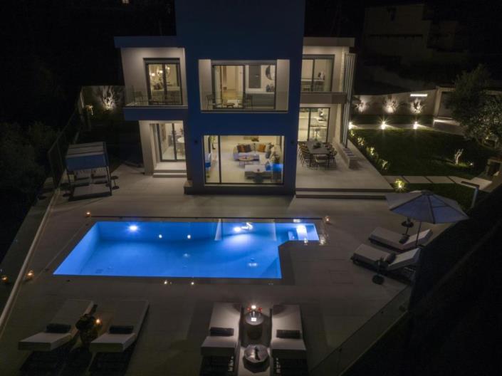 Image No.4-4 Bed Villa for sale