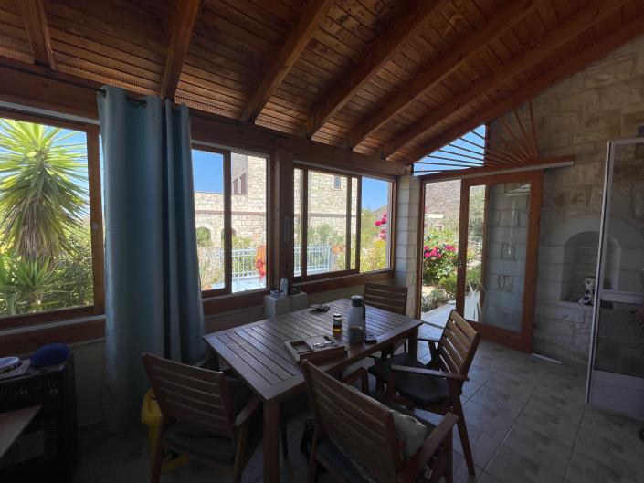 Image No.13-2 Bed House for sale