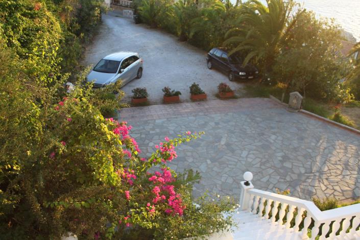 Image No.21-11 Bed Hotel for sale