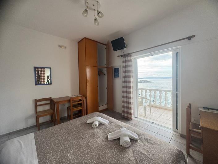 Image No.33-11 Bed Hotel for sale