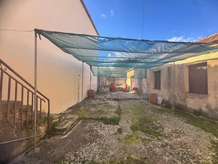 Image No.26-3 Bed House for sale