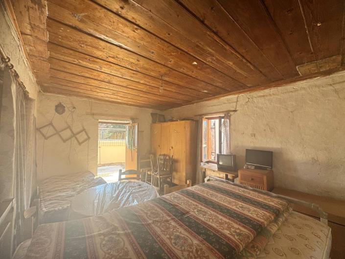 Image No.40-3 Bed House for sale