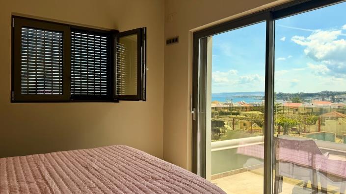 Image No.5-5 Bed House/Villa for sale