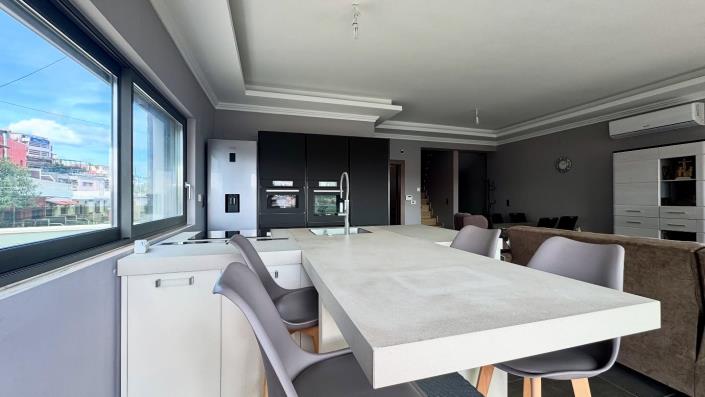 Image No.9-5 Bed House/Villa for sale