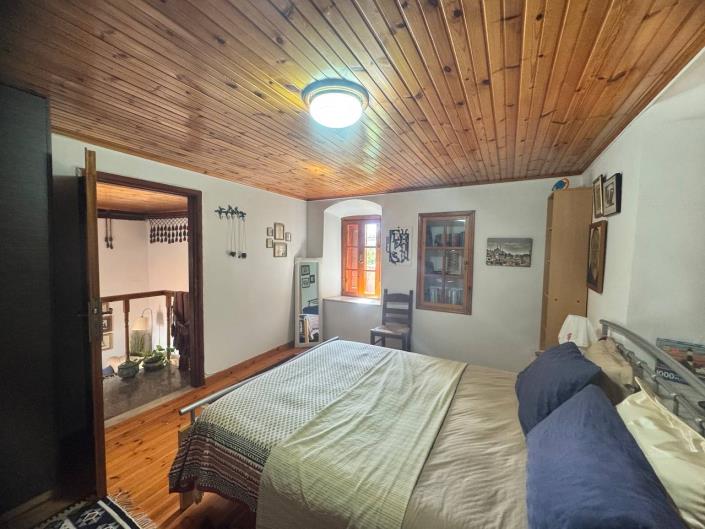 Image No.4-2 Bed House for sale