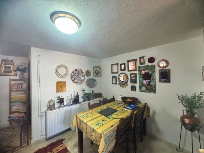 Image No.34-2 Bed House for sale