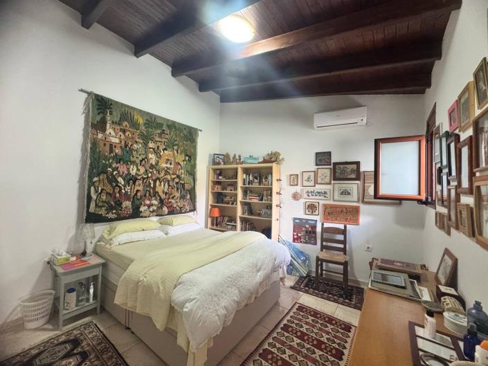 Image No.45-2 Bed House for sale