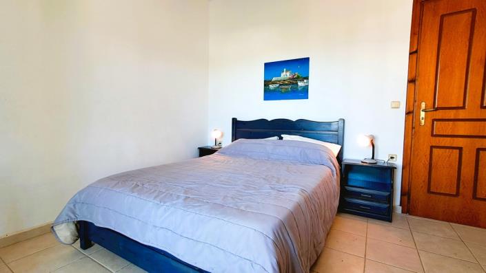 Image No.4-2 Bed House for sale