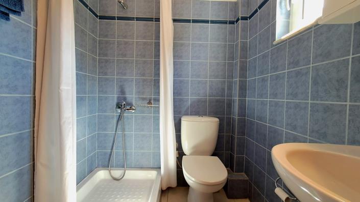 Image No.10-2 Bed House for sale