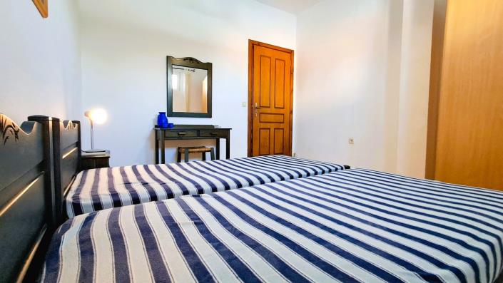 Image No.15-2 Bed House for sale