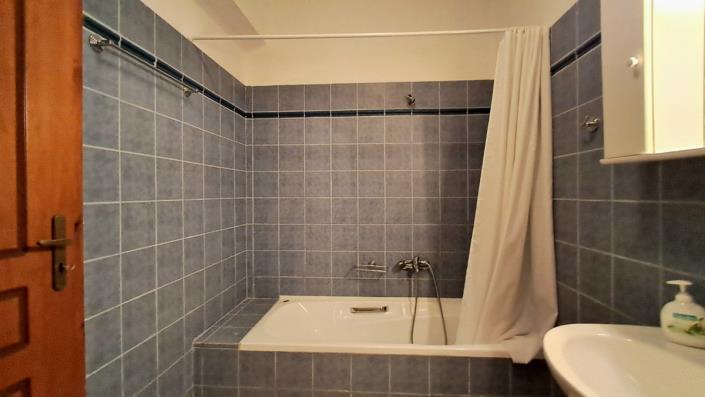 Image No.18-2 Bed House for sale