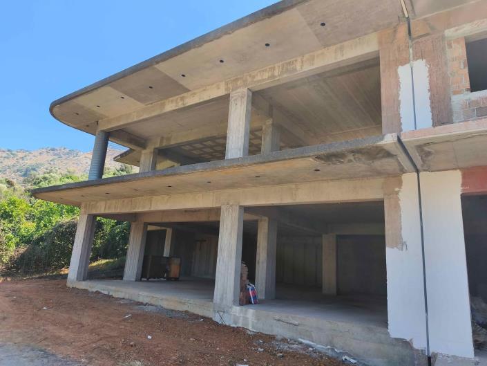 Image No.1-4 Bed Apartment for sale