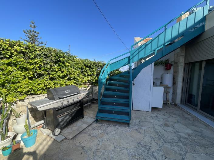 Image No.6-4 Bed House for sale