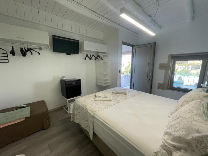 Image No.16-4 Bed House for sale