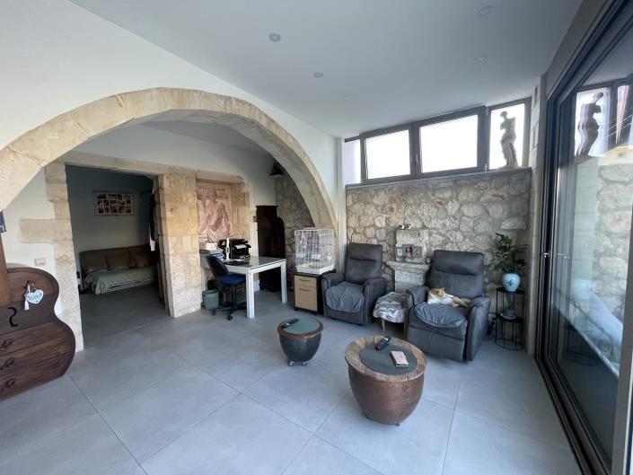 Image No.24-4 Bed House for sale