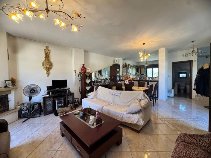 Image No.19-3 Bed House for sale