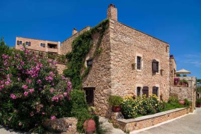 orange-villa-02-1024x683