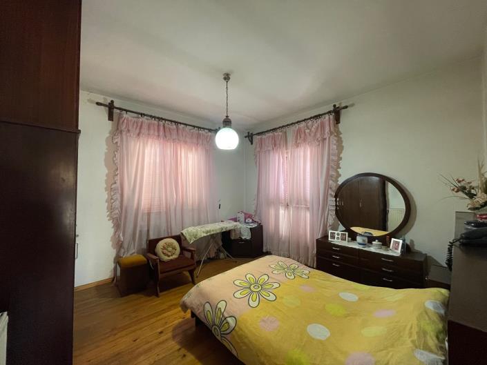 Image No.15-2 Bed House for sale