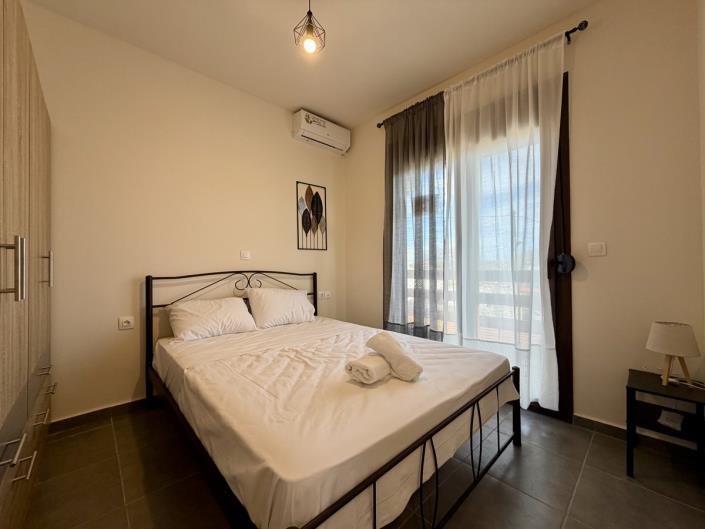 Image No.3-2 Bed House for sale