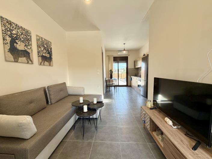 Image No.4-2 Bed House for sale