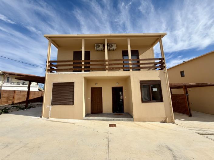 Image No.6-2 Bed House for sale