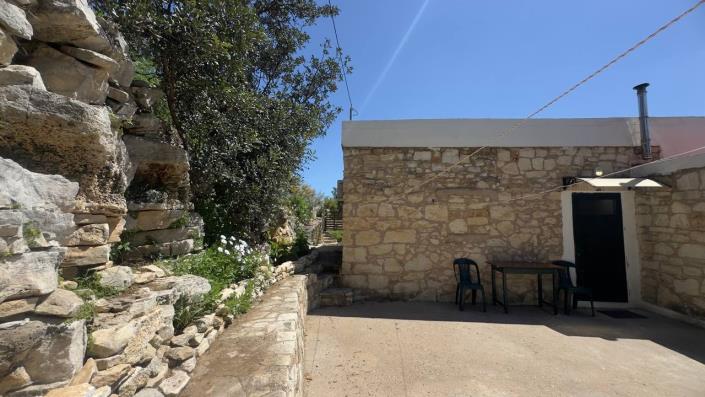 Image No.16-1 Bed House for sale