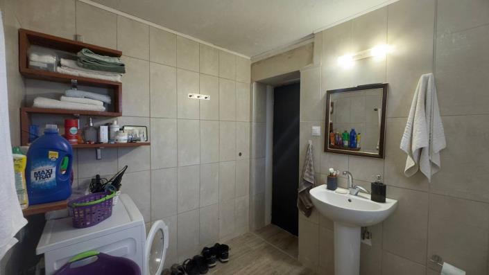Image No.22-1 Bed House for sale