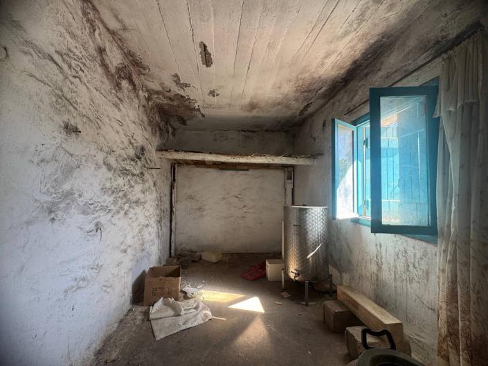 Image No.11-1 Bed House for sale