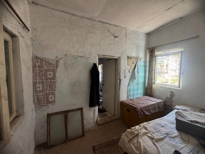 Image No.2-1 Bed House for sale