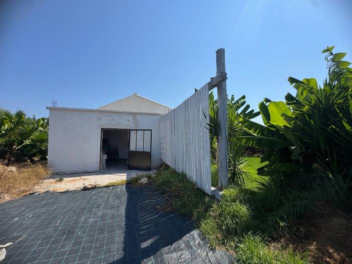 Image No.18-2 Bed House for sale