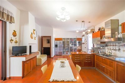 villa_prestigiosa_in_collina_a_casarano_damicoimmobiliare_(65)