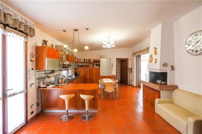 villa_prestigiosa_in_collina_a_casarano_damicoimmobiliare_(66)