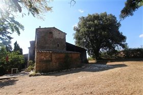 Image No.6-8 Bed Farmhouse for sale