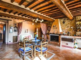 Image No.18-Maison de 8 chambres à vendre à Castiglione del Lago