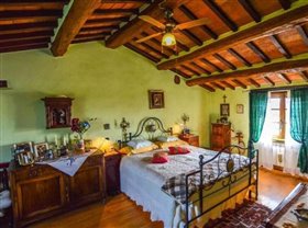 Image No.8-Maison de 8 chambres à vendre à Castiglione del Lago