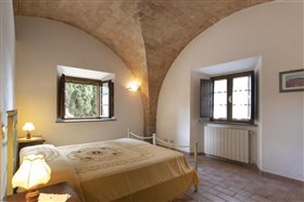 Image No.1-Ferme de 3 chambres à vendre à Volterra