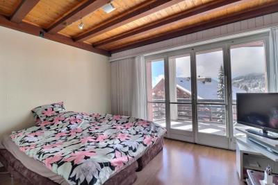 gallery-931037-9363489