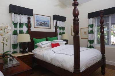 Pinnacle-real-estate-saint-lucia-villa-Somilar-bedroom
