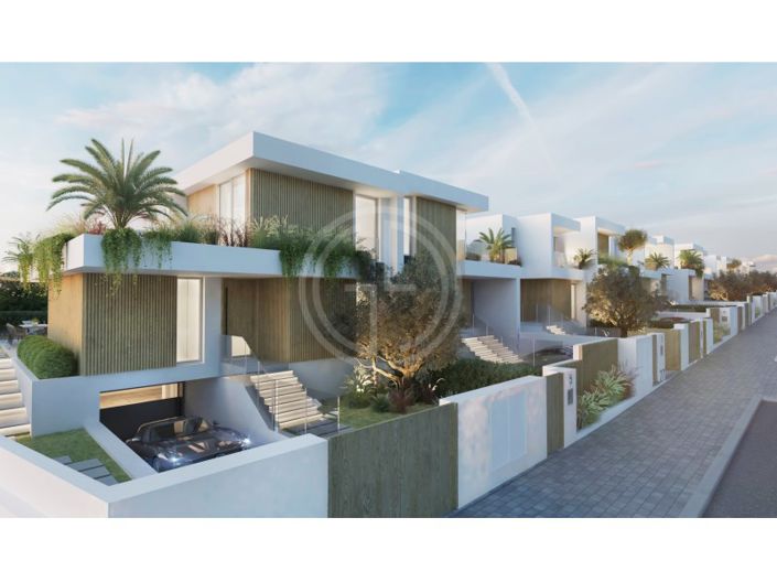 Image No.15-3 Bed House for sale